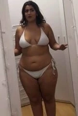 Alicia Duran’s Thicc Latina Bikini Body